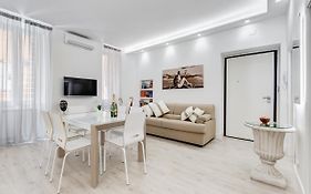 Bmga L The White Crown Apartment In Testaccio