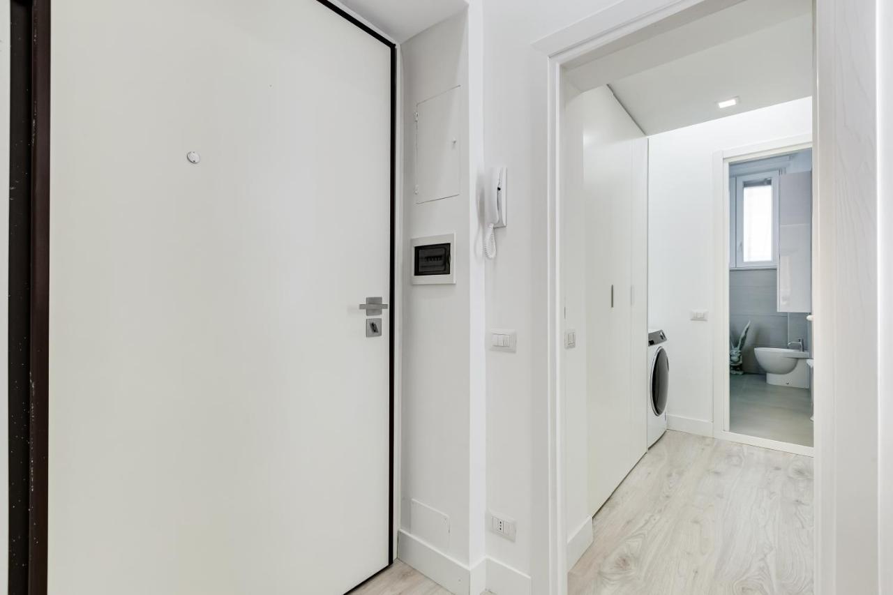 רומא Bmga L The White Crown Apartment In Testaccio מראה חיצוני תמונה