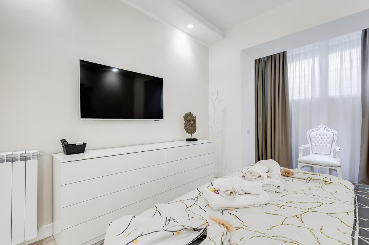 רומא Bmga L The White Crown Apartment In Testaccio מראה חיצוני תמונה