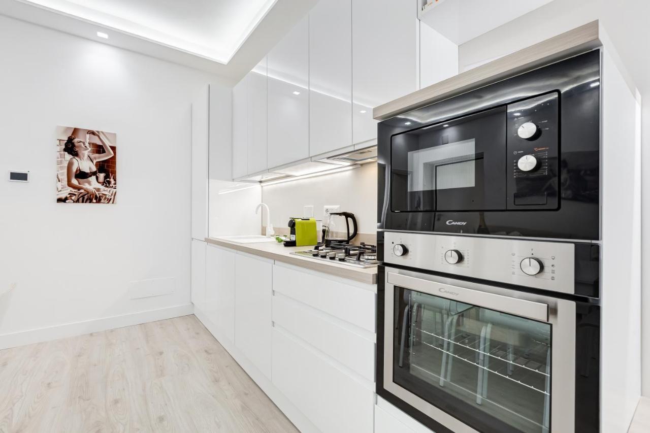 רומא Bmga L The White Crown Apartment In Testaccio מראה חיצוני תמונה
