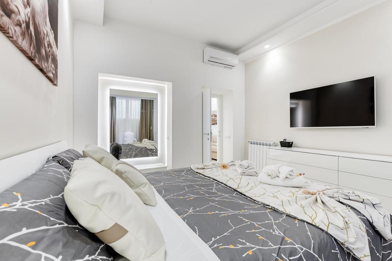 רומא Bmga L The White Crown Apartment In Testaccio מראה חיצוני תמונה