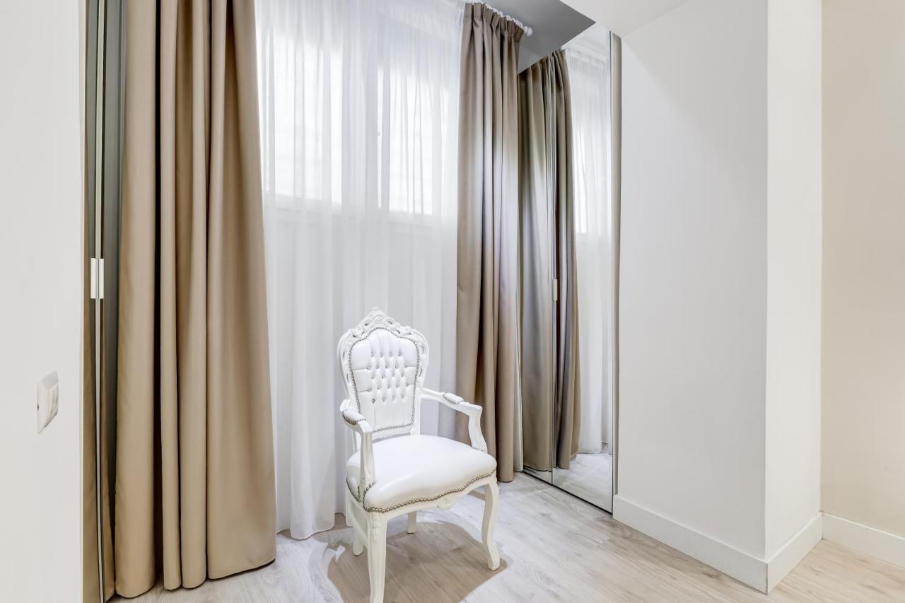 רומא Bmga L The White Crown Apartment In Testaccio מראה חיצוני תמונה